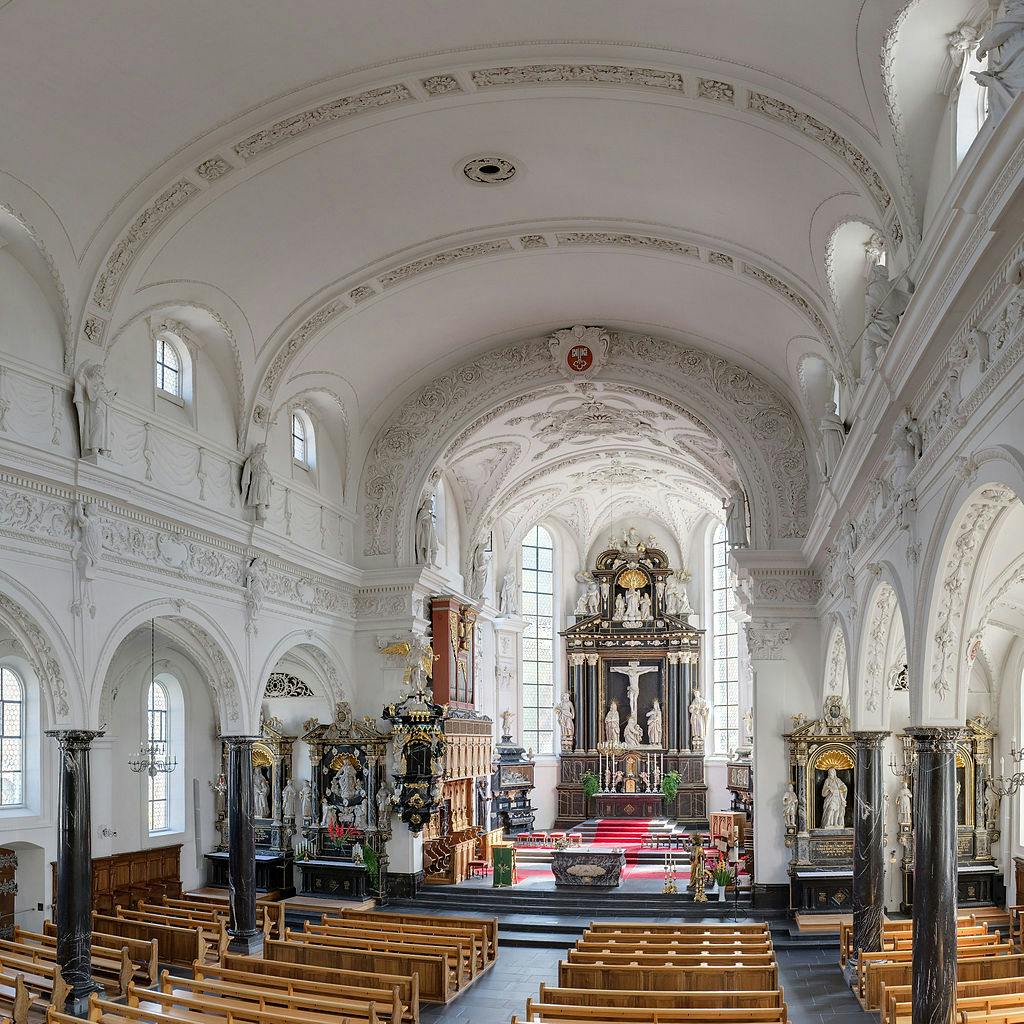 Pfarrkirche St. Peter & Paul Stans