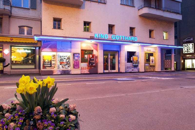 Kino Gotthard Zug